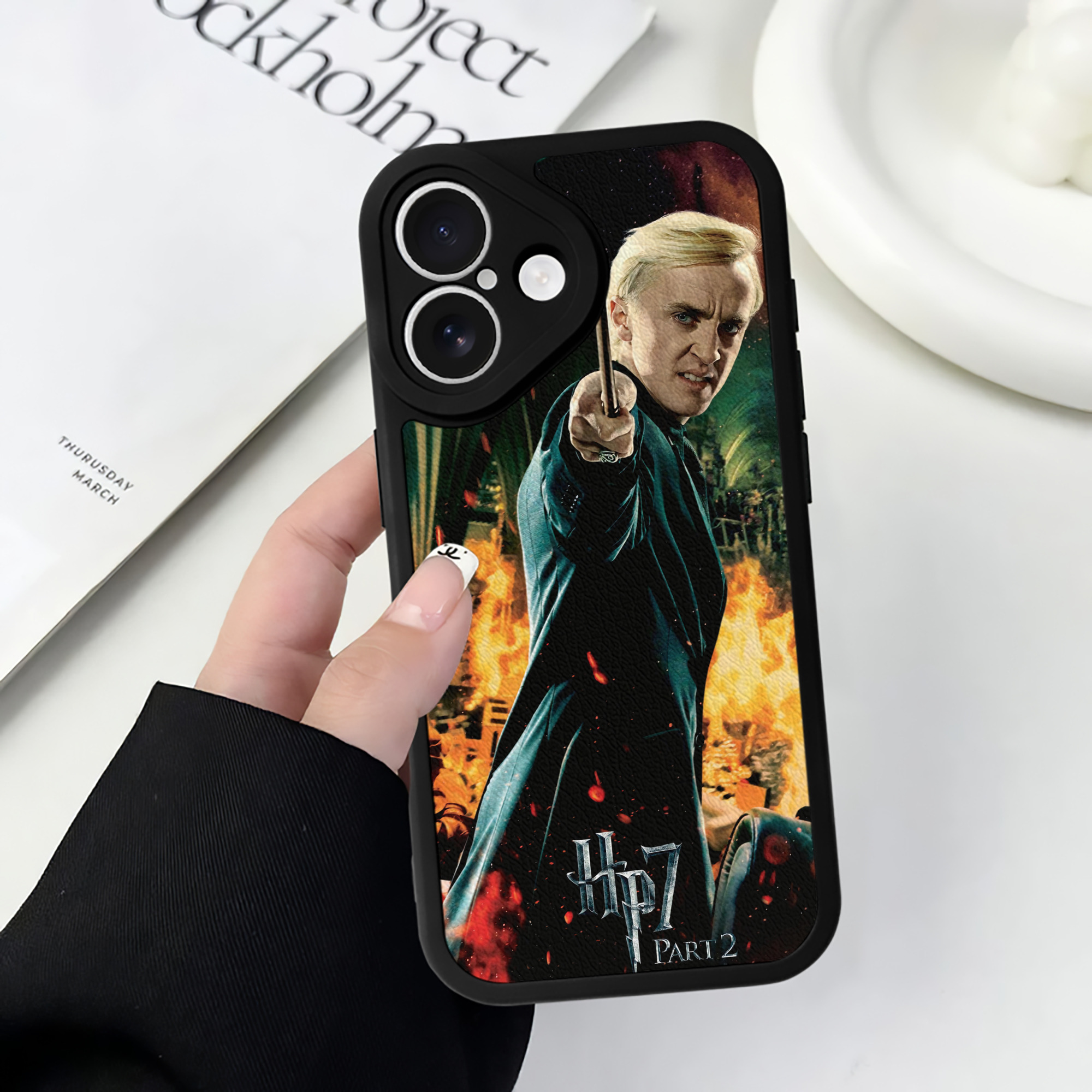 （画像用） Harry Potter ハリー・ポッターシリーズ 【iPhone 16シリーズ対応】シリコンスマホケース（レザー調） 材質：シリコン